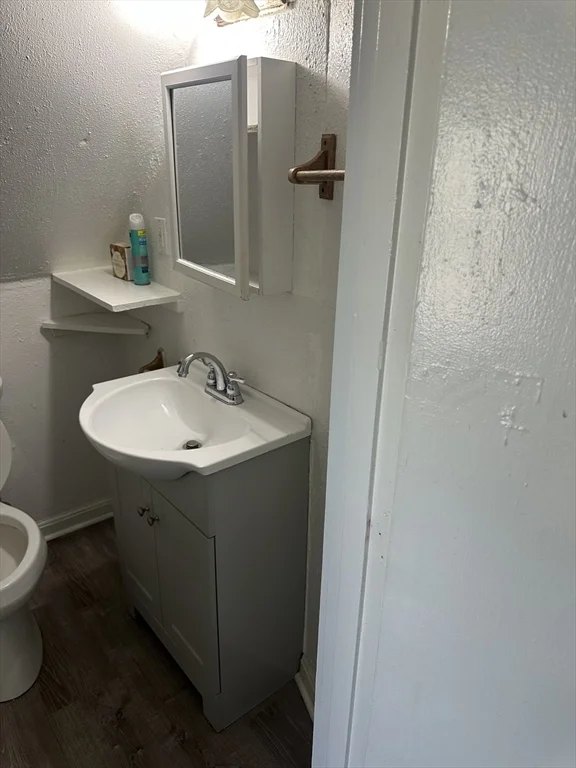 2 bed, 1 bath apartment for rent at 4 Fruit St Unit 3, Milford — photo 3 of 7