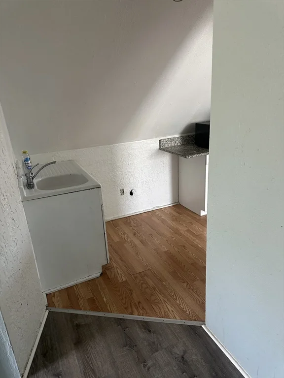 2 bed, 1 bath apartment for rent at 4 Fruit St Unit 3, Milford — photo 4 of 7