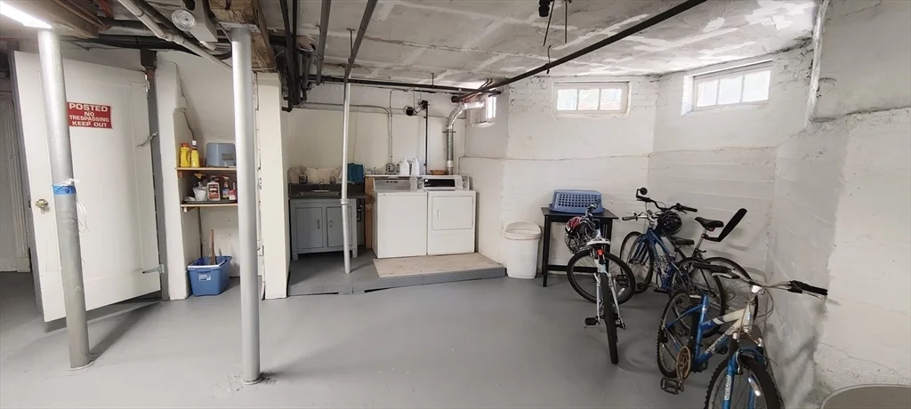 1 bed, 1 bath apartment for rent at 4 Fuller St Unit 1, Coolidge Corner — photo 11 of 12