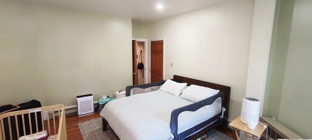 1 bed, 1 bath apartment for rent at 4 Fuller St Unit 1, Coolidge Corner — photo 9 of 12