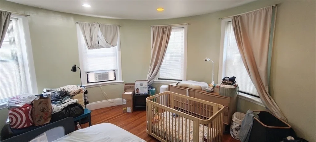 1 bed, 1 bath apartment for rent at 4 Fuller St Unit 1, Coolidge Corner — photo 8 of 12