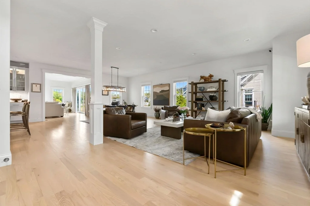 6 bed, 4+ bath apartment for rent at 4 Gabaree Ct, Newburyport — photo 20 of 41