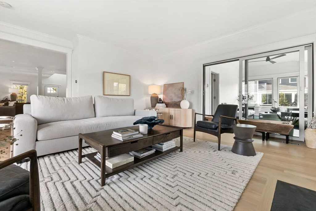 6 bed, 4+ bath apartment for rent at 4 Gabaree Ct, Newburyport — photo 14 of 41
