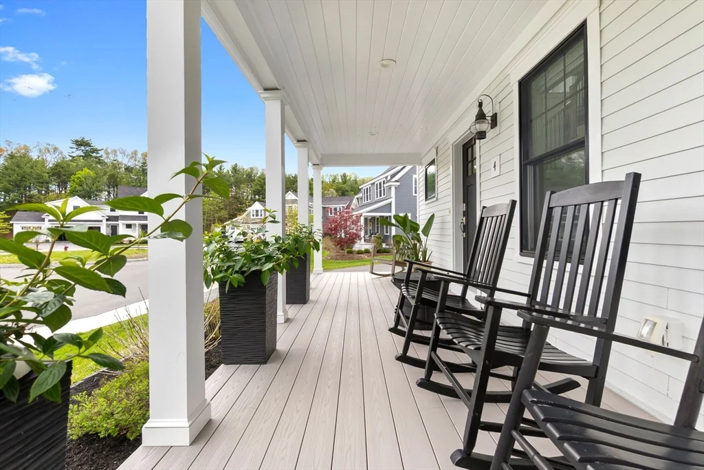 6 bed, 4+ bath apartment for rent at 4 Gabaree Ct, Newburyport — photo 2 of 41