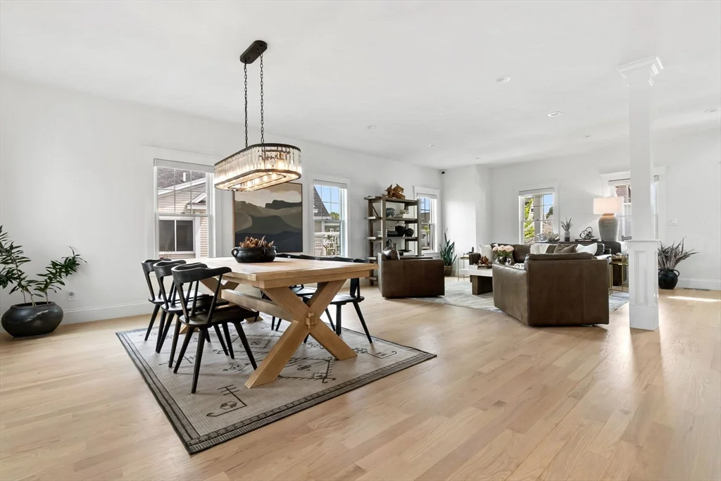 6 bed, 4+ bath apartment for rent at 4 Gabaree Ct, Newburyport — photo 4 of 41