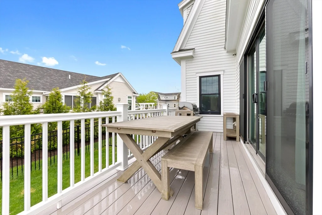 6 bed, 4+ bath apartment for rent at 4 Gabaree Ct, Newburyport — photo 40 of 41