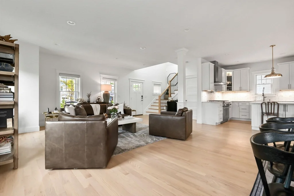 6 bed, 4+ bath apartment for rent at 4 Gabaree Ct, Newburyport — photo 22 of 41
