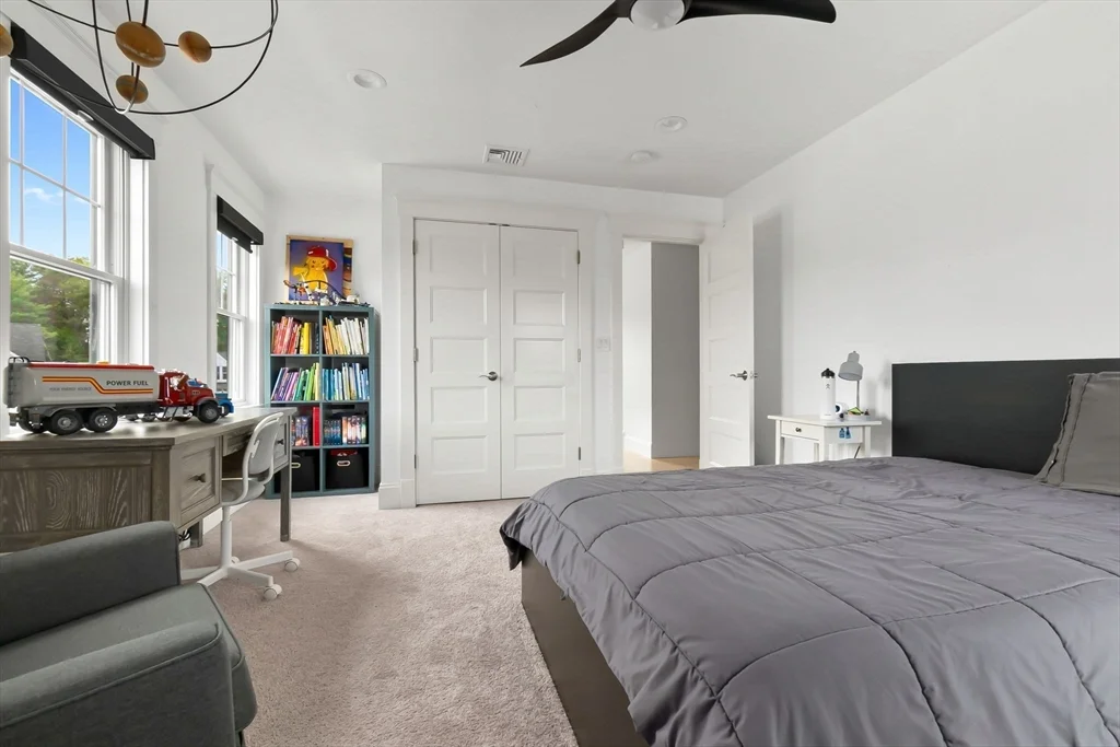 6 bed, 4+ bath apartment for rent at 4 Gabaree Ct, Newburyport — photo 28 of 41