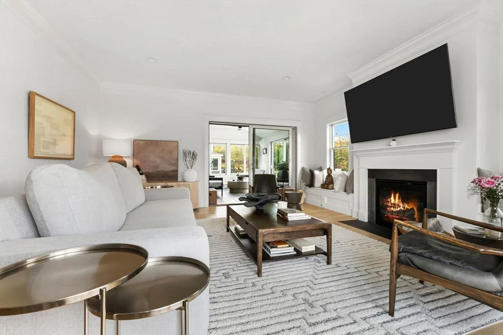 6 bed, 4+ bath apartment for rent at 4 Gabaree Ct, Newburyport — photo 15 of 41