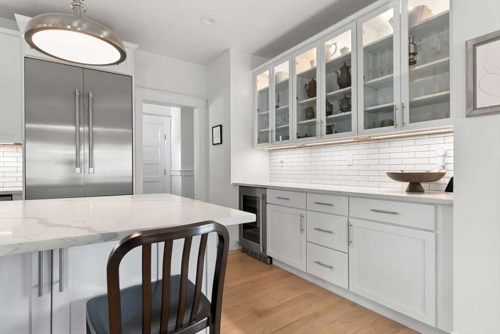 6 bed, 4+ bath apartment for rent at 4 Gabaree Ct, Newburyport — photo 11 of 41