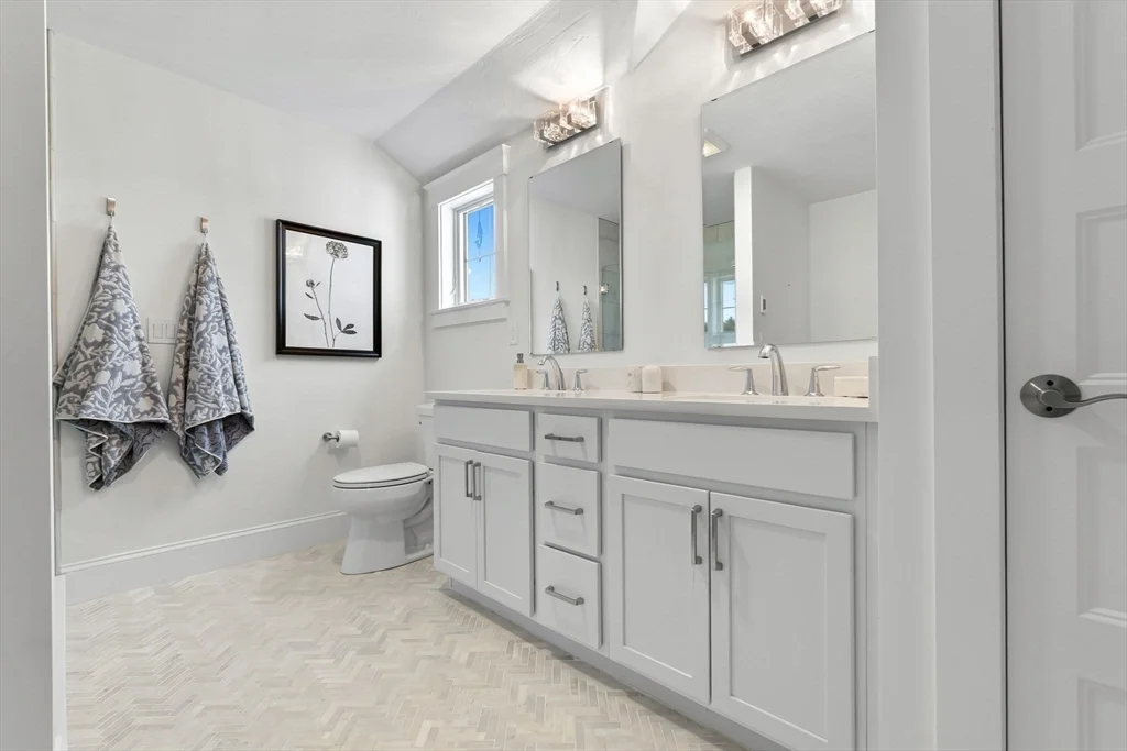 6 bed, 4+ bath apartment for rent at 4 Gabaree Ct, Newburyport — photo 32 of 41