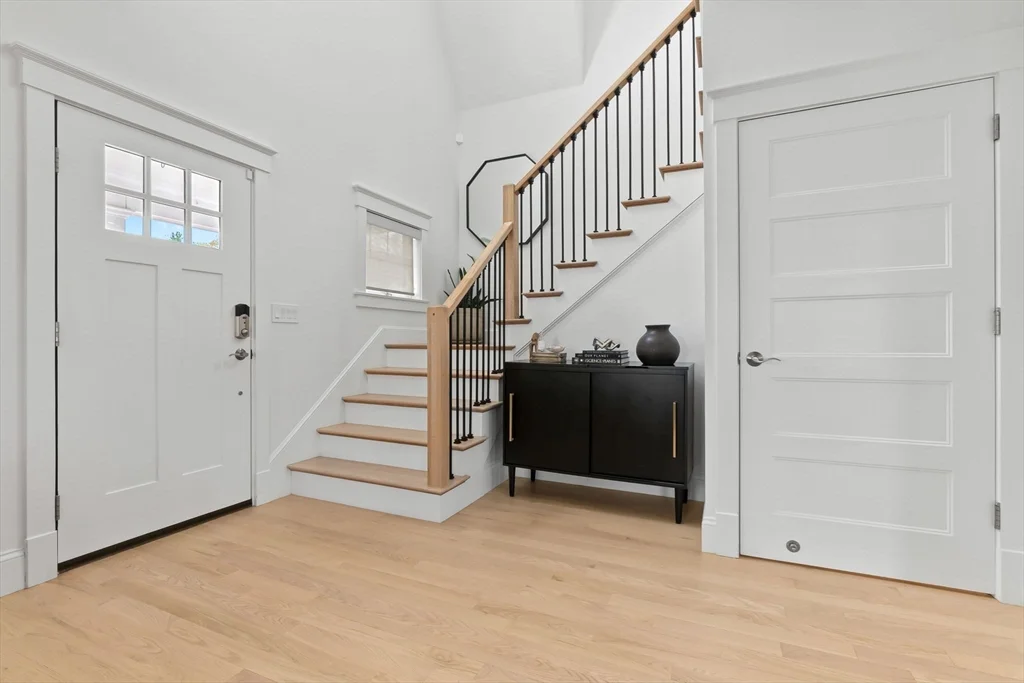 6 bed, 4+ bath apartment for rent at 4 Gabaree Ct, Newburyport — photo 26 of 41