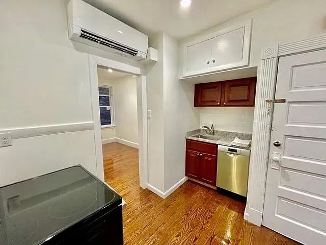1 bed, 1 bath apartment for rent at 4 Garden Ct Unit 2B, Boston — photo 1 of 4