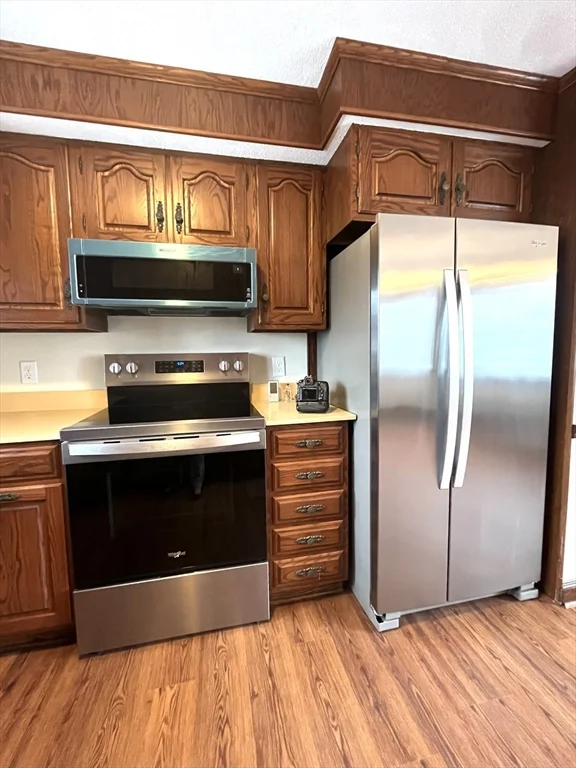 3 bed, 1 bath apartment for rent at 4 Gardner Unit 2, Peabody — photo 3 of 13