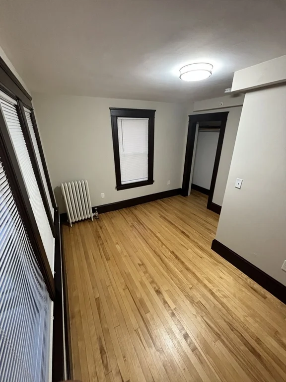 3 bed, 1 bath apartment for rent at 4 Glade St Unit 2, Worcester — photo 4 of 10