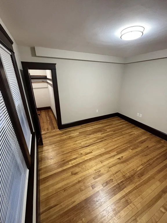 3 bed, 1 bath apartment for rent at 4 Glade St Unit 2, Worcester — photo 5 of 10