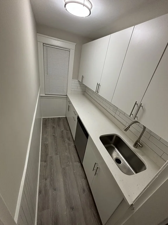 3 bed, 1 bath apartment for rent at 4 Glade St Unit 2, Worcester — photo 6 of 10