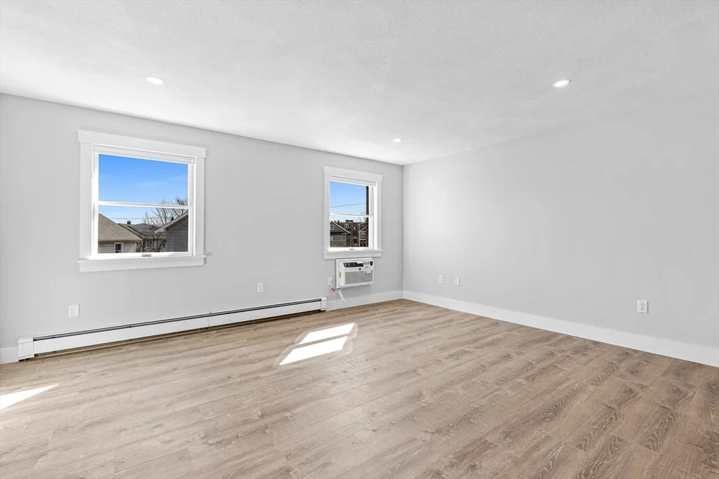 2 bed, 1 bath apartment for rent at 4 Golden Ct Unit 1, Medford — photo 9 of 17