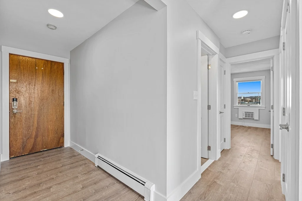 2 bed, 1 bath apartment for rent at 4 Golden Ct Unit 1, Medford — photo 8 of 17