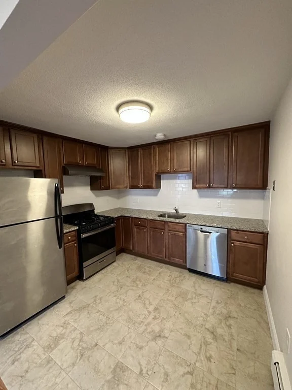 2 bed, 1 bath apartment for rent at 4 Golden Ct Unit 8, Tufts University — photo 5 of 15