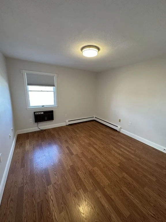 2 bed, 1 bath apartment for rent at 4 Golden Ct Unit Viii, Tufts University — photo 3 of 14