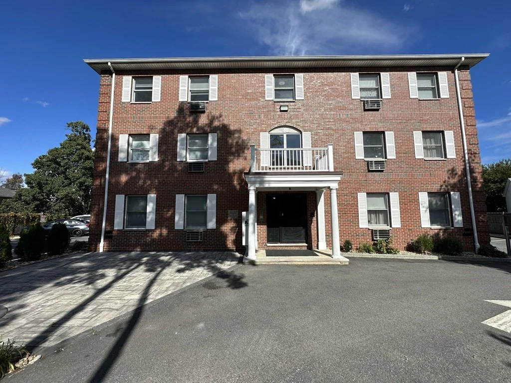 2 bed, 1 bath apartment for rent at 4 Golden Ct Unit Viii, Tufts University — photo 12 of 14