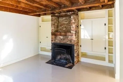 3 bed, 2 bath apartment for rent at 4 Goodwins Ct Unit 1, Marblehead — photo 9 of 16