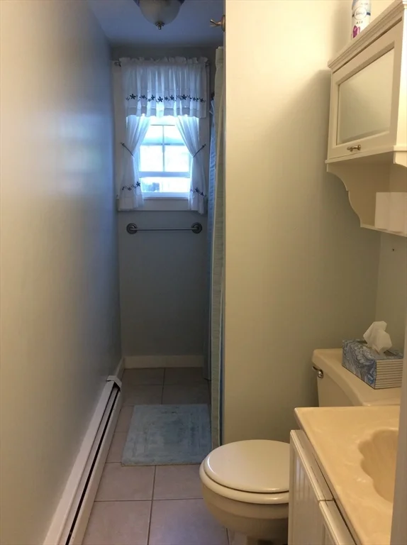 1 bed, 1 bath apartment for rent at 4 Greenleaf St Unit A, Newburyport — photo 9 of 9
