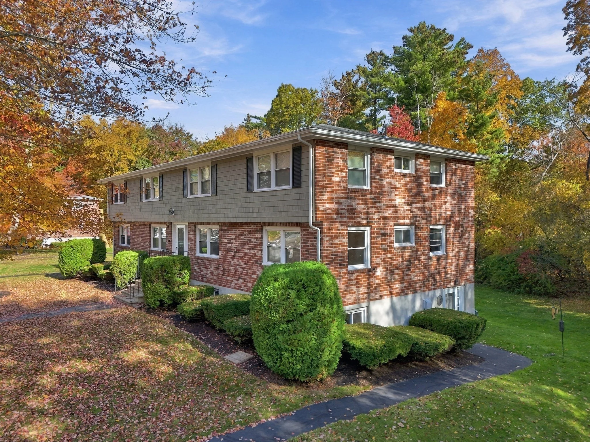 2 bed, 1 bath apartment for rent at 4 Greenleaf Unit 4B, Merrimac — photo 2 of 26