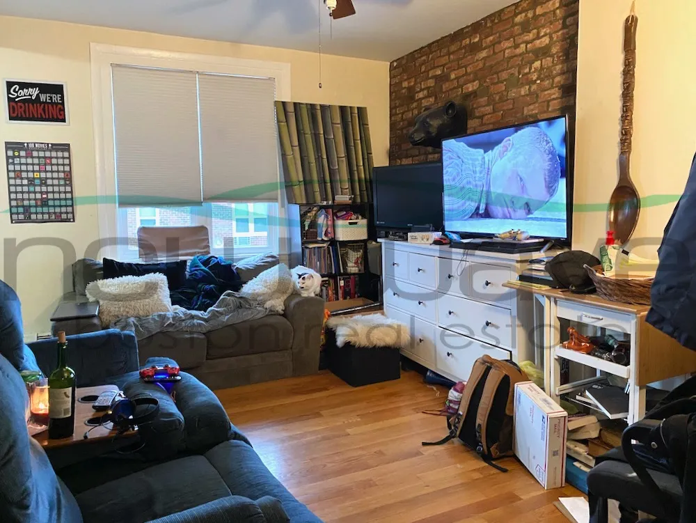 1 bed, 1 bath apartment for rent at 4 Greenwich Park Unit 3, South End