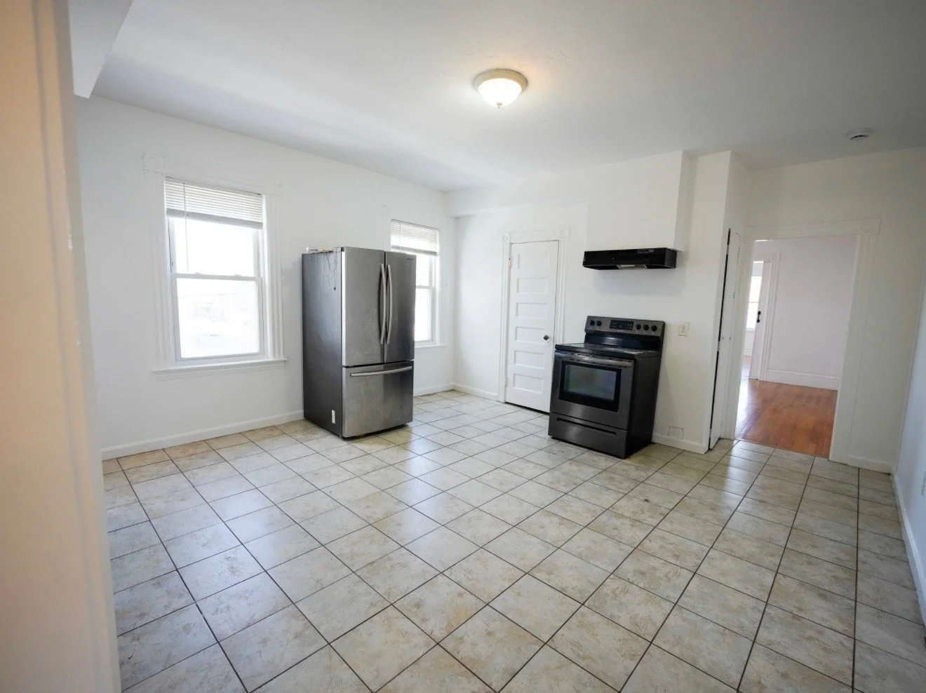 3 bed, 1 bath apartment for rent at 4 Greenwood St Unit 3-Room, Worcester — photo 12 of 13