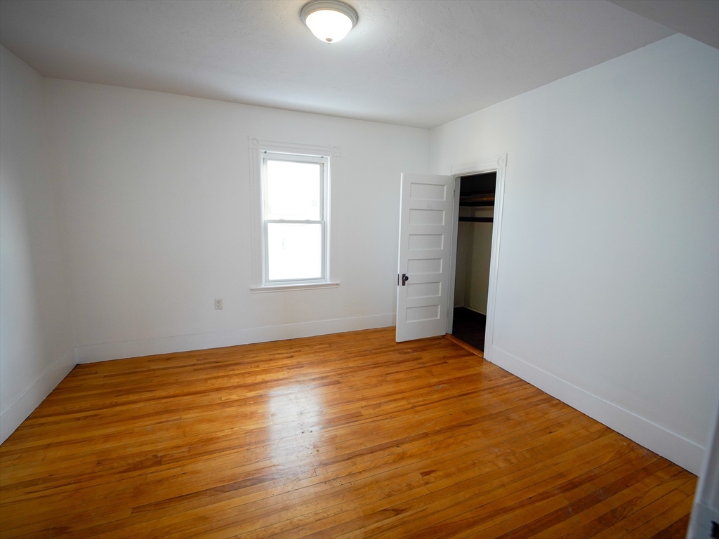 3 bed, 1 bath apartment for rent at 4 Greenwood St Unit 3, Worcester — photo 15 of 16