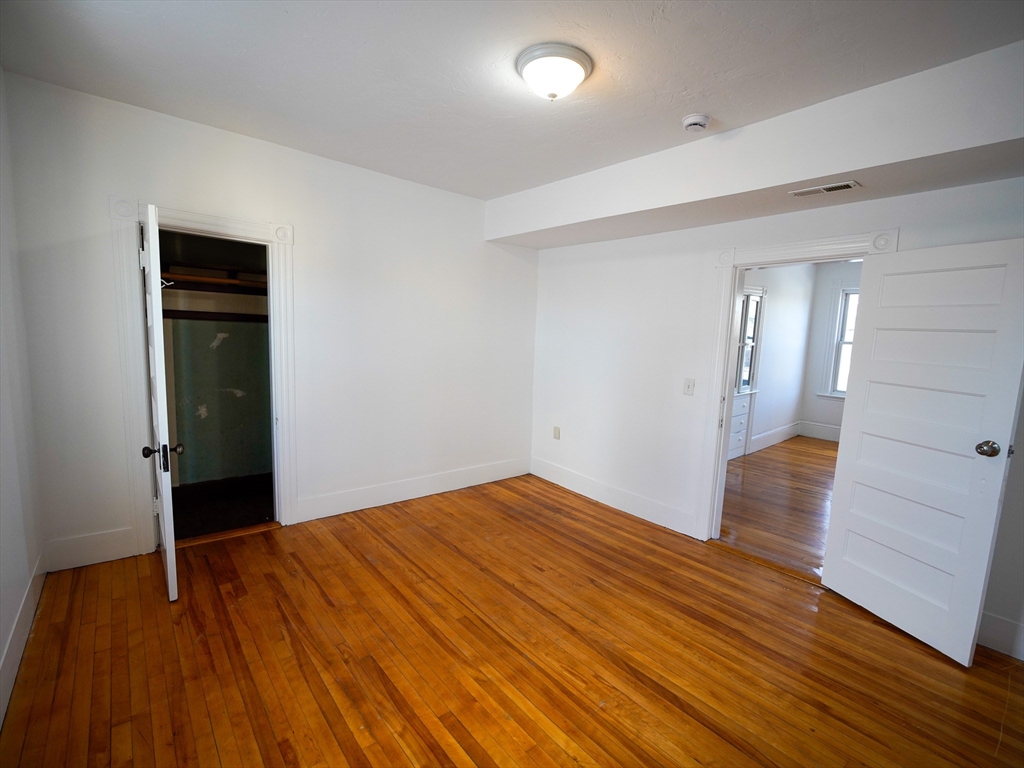 3 bed, 1 bath apartment for rent at 4 Greenwood St Unit 3, Worcester — photo 14 of 16