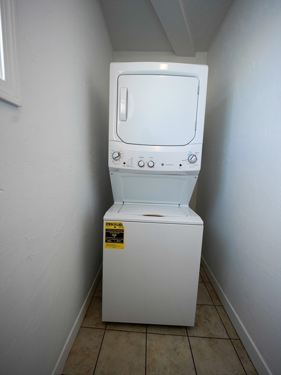 3 bed, 1 bath apartment for rent at 4 Greenwood St Unit 3, Worcester — photo 5 of 16