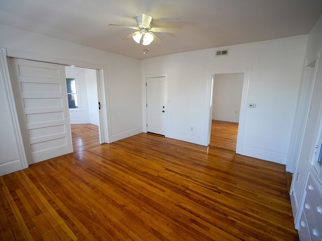 3 bed, 1 bath apartment for rent at 4 Greenwood St Unit 3, Worcester — photo 16 of 16