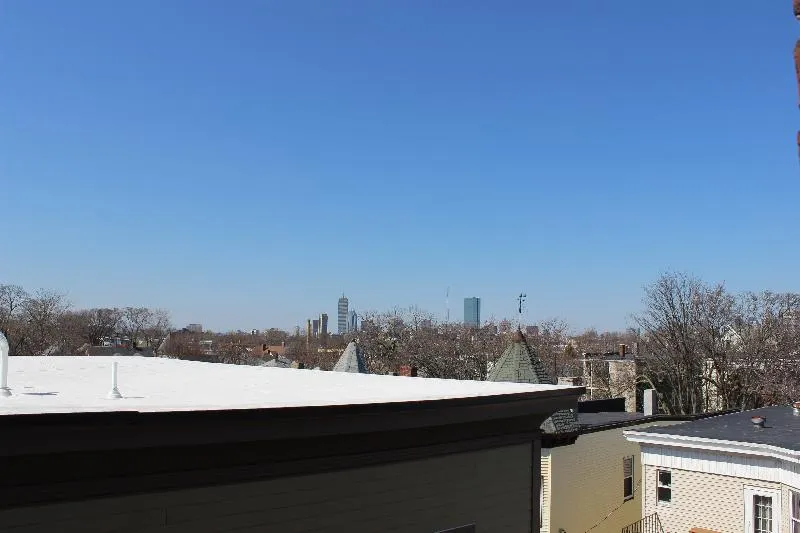 3 bed, 1 bath apartment for rent at 4 Hamlet St Unit 4, Dorchester — photo 2 of 10