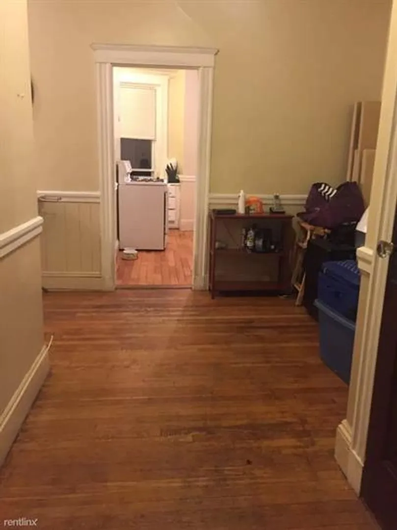 Studio bed, 1 bath apartment for rent at 4 Hancock St Unit 7, Malden — photo 2 of 5