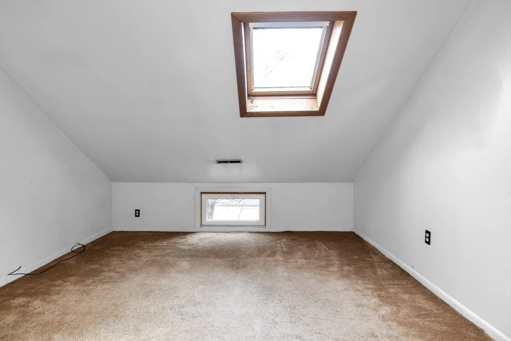 4 bed, 1 bath apartment for rent at 4 Hardwick Rd, Natick — photo 14 of 20