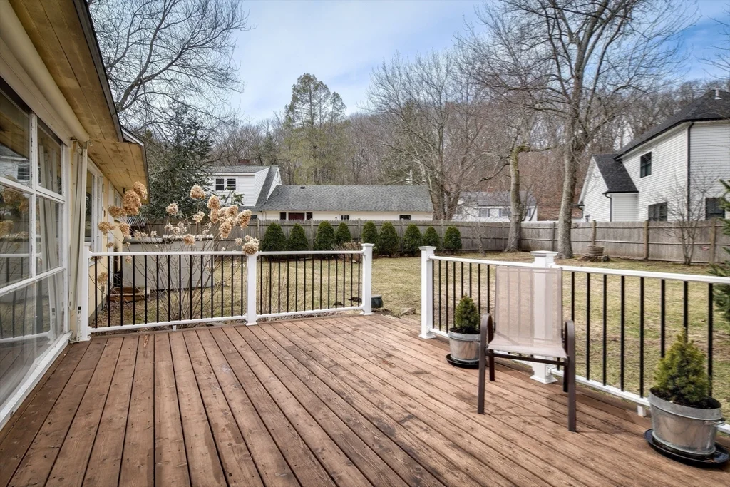 4 bed, 1 bath apartment for rent at 4 Hardwick Rd, Natick — photo 16 of 20