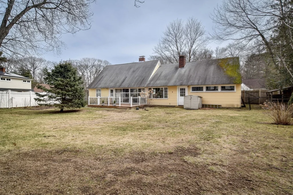 4 bed, 1 bath apartment for rent at 4 Hardwick Rd, Natick — photo 17 of 20