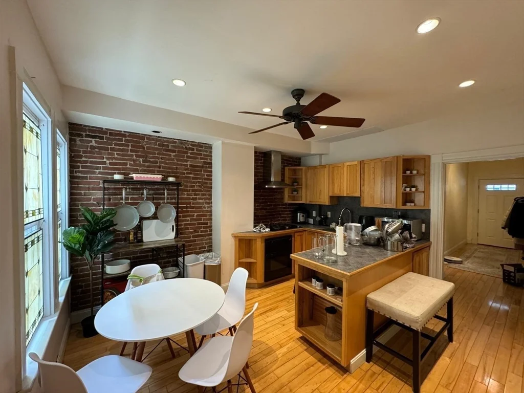 2 bed, 1 bath apartment for rent at 4 Hardwick St Unit 1, Cambridge — photo 1 of 18
