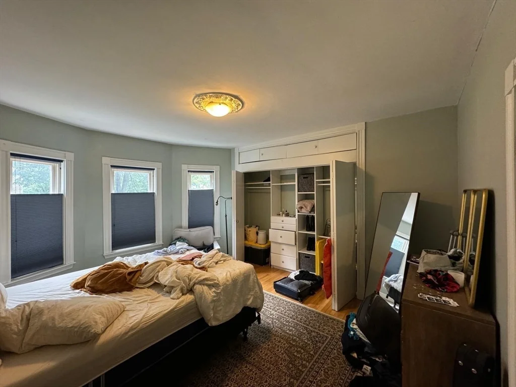 2 bed, 1 bath apartment for rent at 4 Hardwick St Unit 1, Cambridge — photo 9 of 18