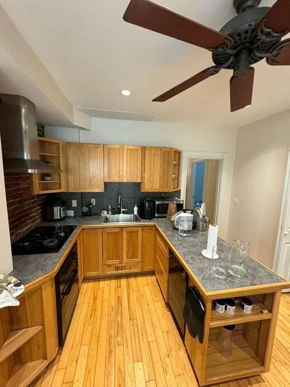 2 bed, 1 bath apartment for rent at 4 Hardwick St Unit 1, Cambridge — photo 4 of 18