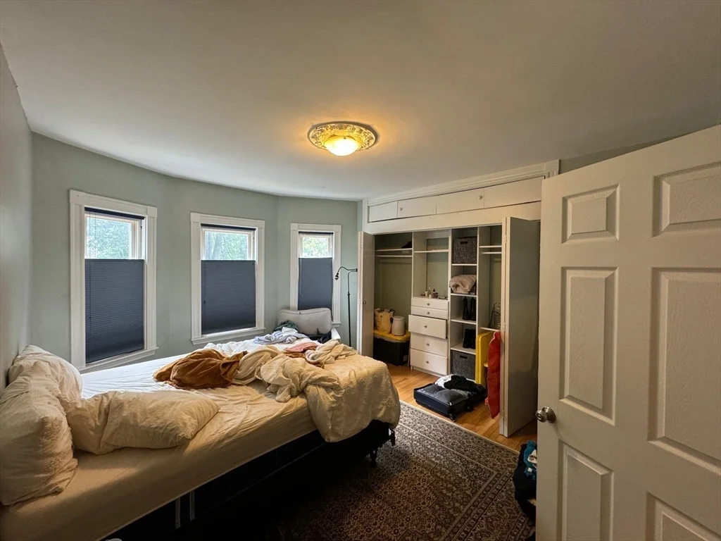 2 bed, 1 bath apartment for rent at 4 Hardwick St Unit 1, Cambridge — photo 10 of 18