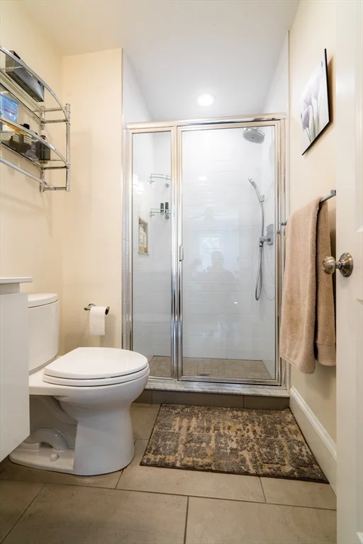 3 bed, 1 bath apartment for rent at 4 Hardwick St Unit 2, Cambridgeport — photo 9 of 19
