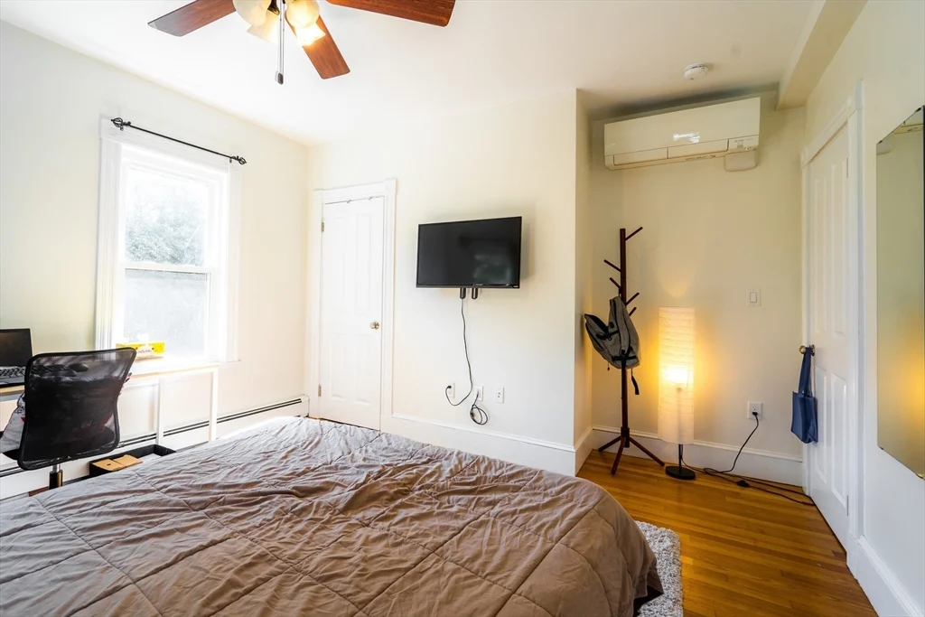 3 bed, 1 bath apartment for rent at 4 Hardwick St Unit 2, Cambridgeport — photo 12 of 19