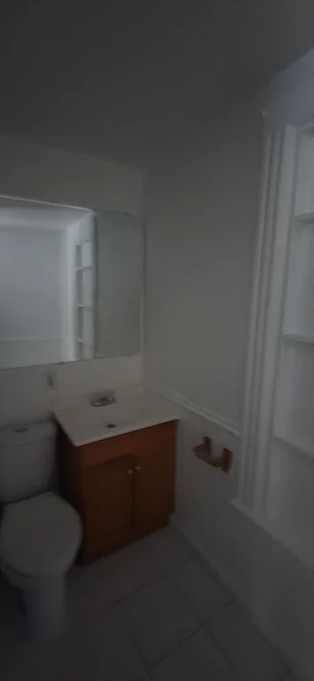 2 bed, 1 bath apartment for rent at 4 Harris Ave Unit 1, Everett — photo 6 of 11