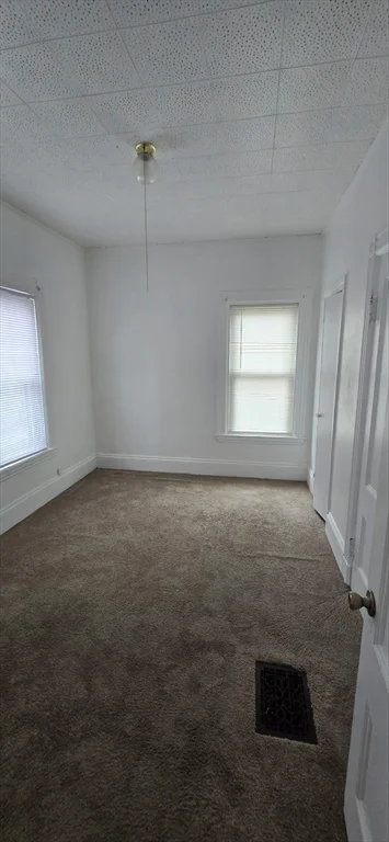 2 bed, 1 bath apartment for rent at 4 Harris Ave Unit 1, Everett — photo 5 of 11