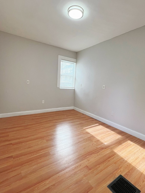 4 bed, 2 bath apartment for rent at 4 Harrison St Unit 1, Natick — photo 11 of 12