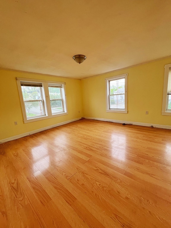 3 bed, 1 bath apartment for rent at 4 Harrison St Unit 2, Natick — photo 4 of 15